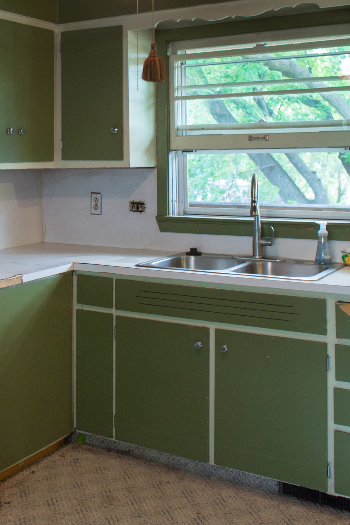 Kitchen (before)